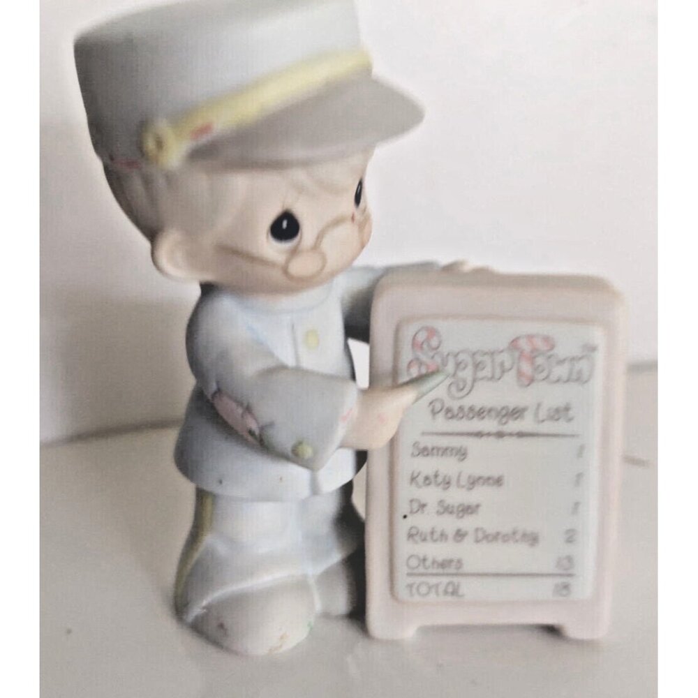 Two Vintage Precious Moments Sugar Land Theme Figurines 1995 Cat & Sign Holder